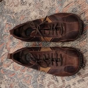 Born Leather Mens Sneaker Shoes size 10 1/2